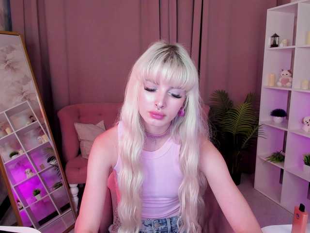 luralust online show from August 15, 3:38 pm