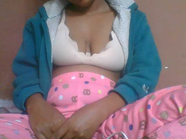 lydia11 online show from August 11, 9:33 am