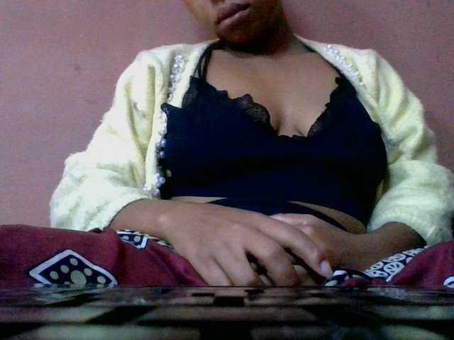 lydia11 online show from August 13, 3:31 am