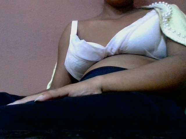 lydia11 online show from August 15, 1:31 am