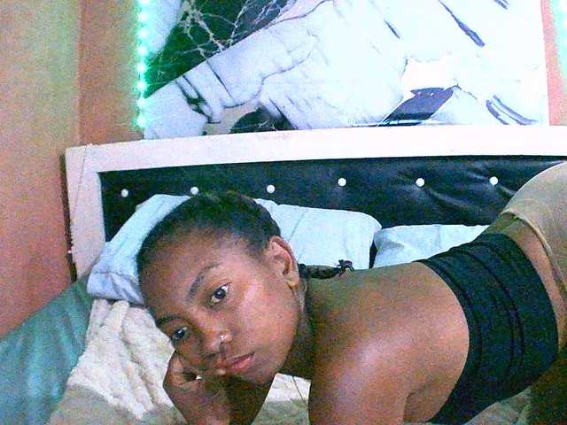 maliah online show from June 9, 7:09 pm