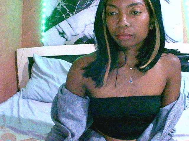 maliah online show from June 11, 8:04 pm