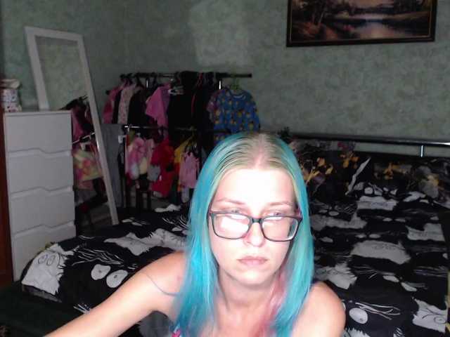malvinella online show from August 10, 6:20 pm
