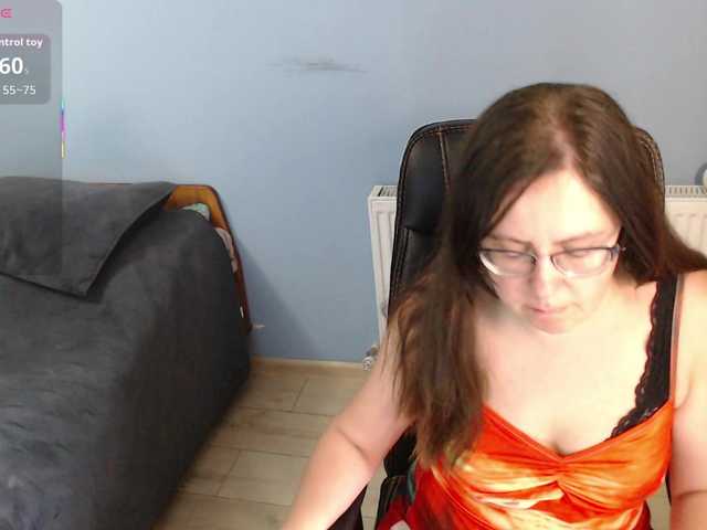 mandarinka28 online show from August 5, 8:01 am