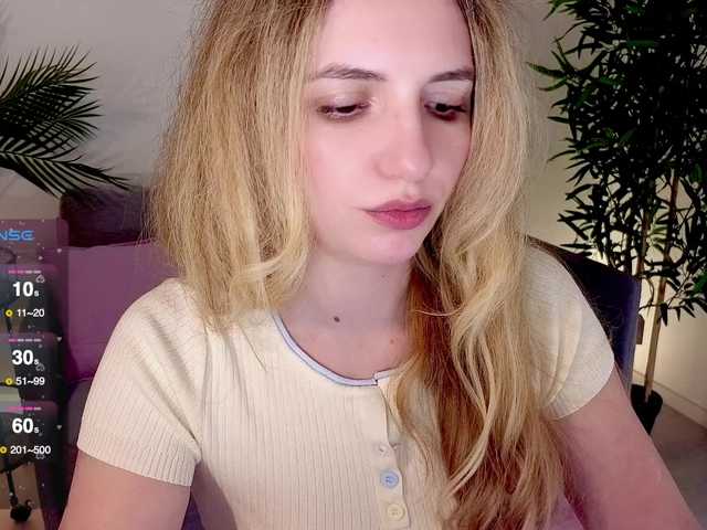 Kris kiskis online show from August 14, 10:35 pm