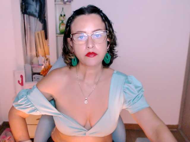 maryline-w online show from August 7, 4:45 am