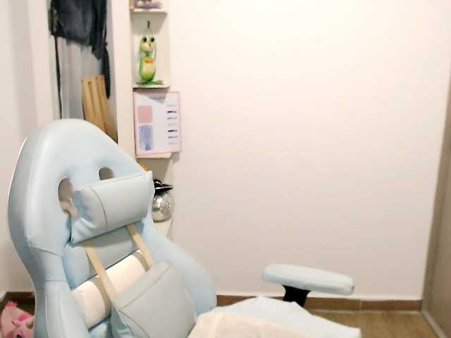 maryline-w online show from August 12, 5:43 am