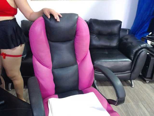 meganmilf2 online show from September 1, 5:03 pm