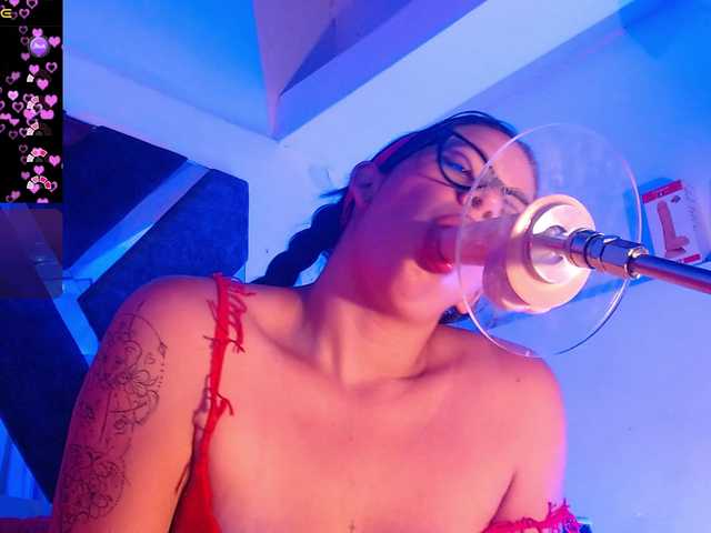 melissa-69 online show from August 15, 5:00 am