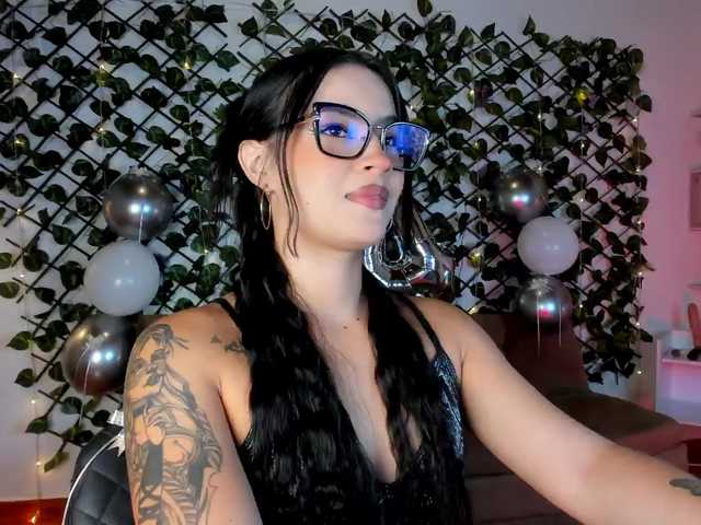 melody-cute10 online show from August 11, 1:35 pm