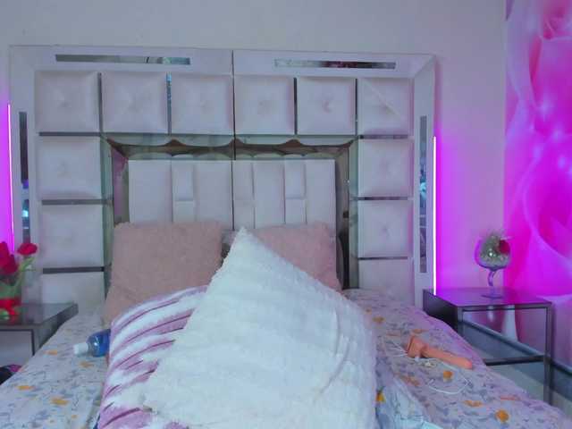 mia-peyton online show from July 31, 12:17 am