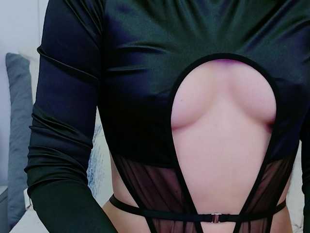 miadunoff online show from July 15, 10:00 pm