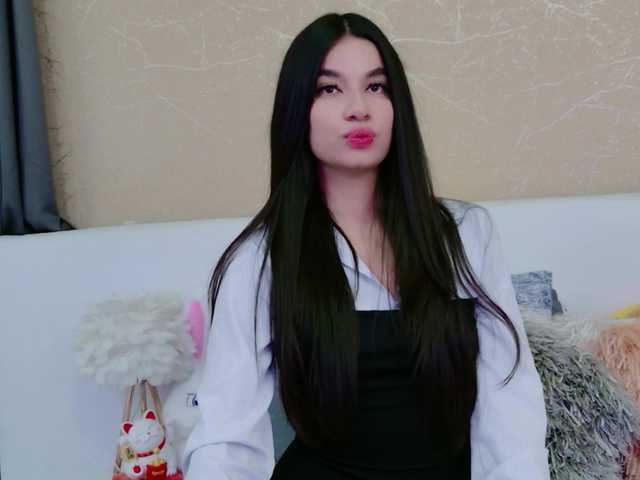 miadunoff online show from August 3, 3:13 am