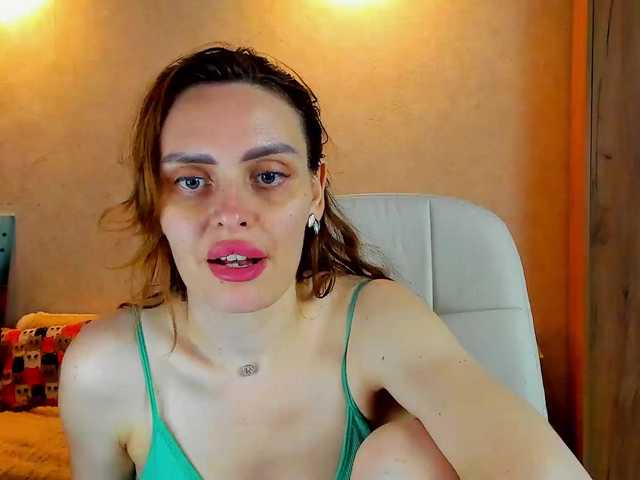 miagrantes online show from August 3, 8:27 pm