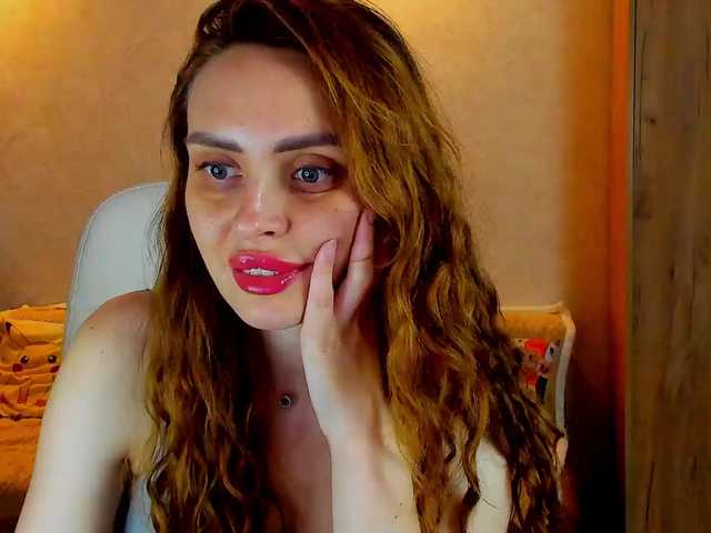 miagrantes online show from August 8, 11:05 pm