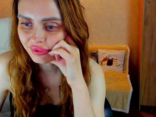 miagrantes online show from August 12, 10:56 pm