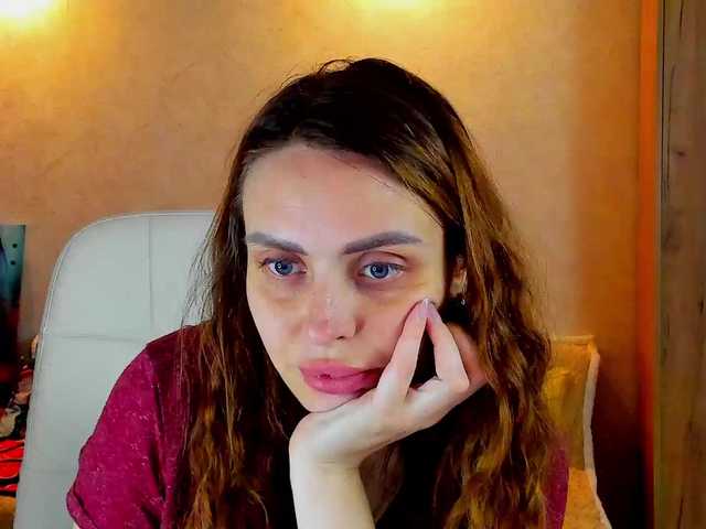 miagrantes online show from August 15, 5:50 pm