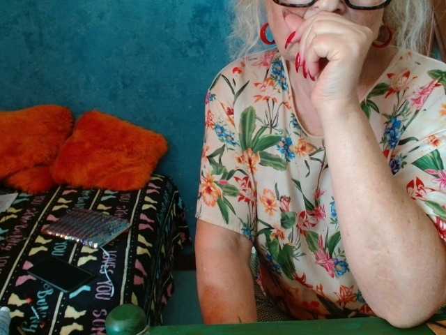 milo4ka77 online show from August 12, 1:24 pm