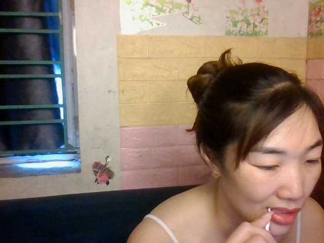 minanaxx online show from August 12, 8:16 am