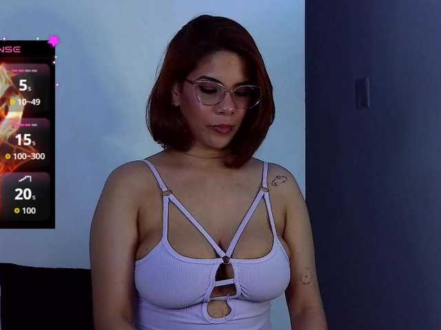 mishellcollins online show from August 4, 10:18 pm