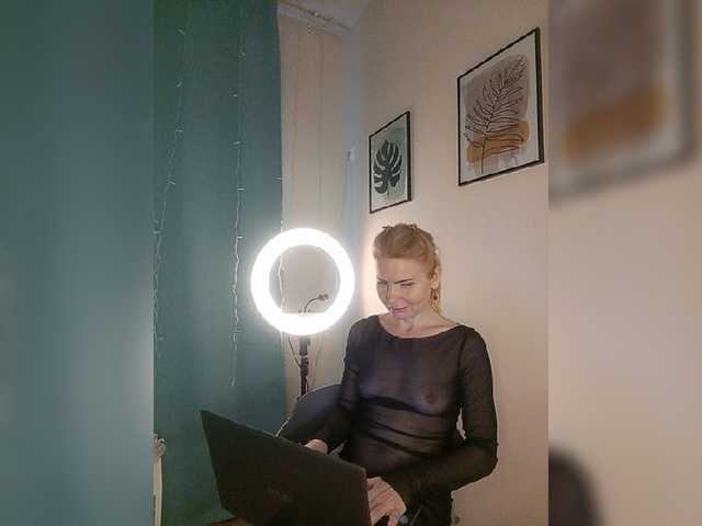 miss-1m online show from August 12, 2:52 pm
