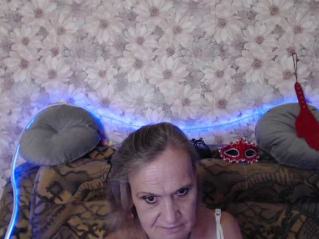 miss-bekker23 online show from August 6, 11:26 pm