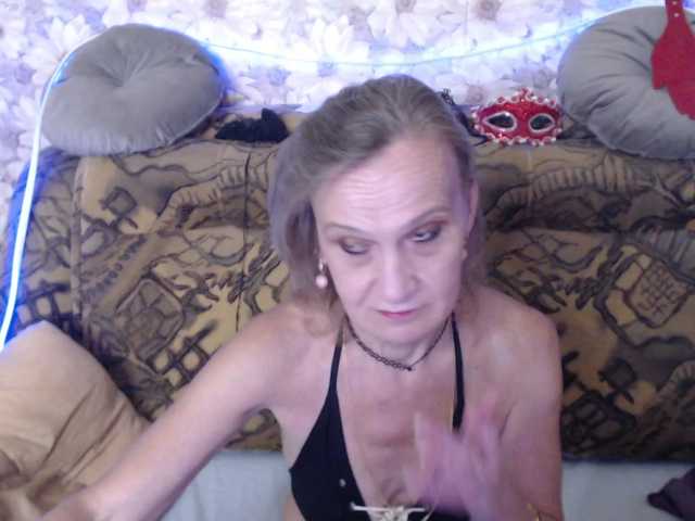 miss-bekker23 online show from August 7, 8:31 pm