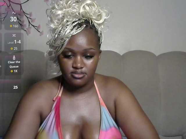 miss-caramel online show from August 8, 11:49 pm
