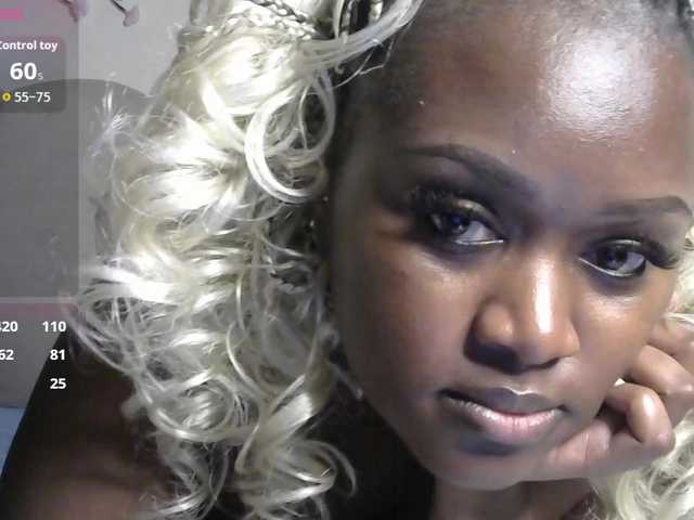 miss-caramel online show from August 10, 11:50 pm