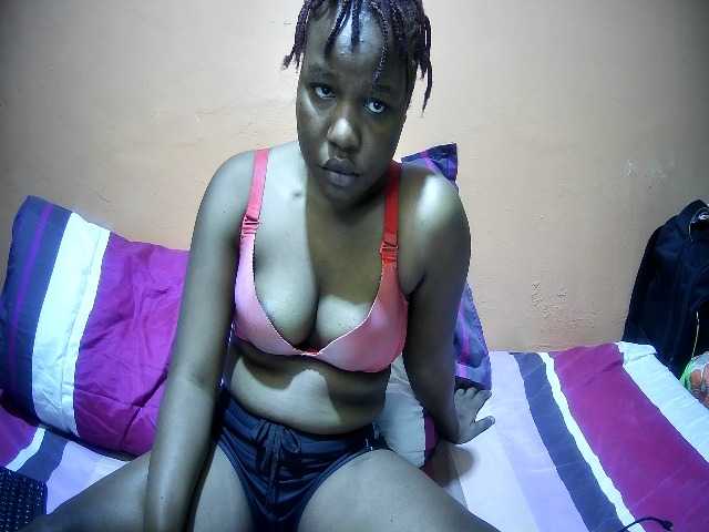 miss-midnight online show from August 12, 8:38 am