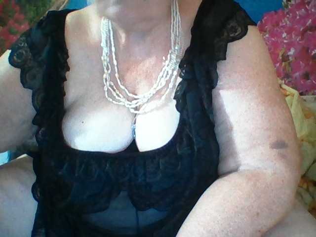 modelfik online show from August 9, 8:37 am