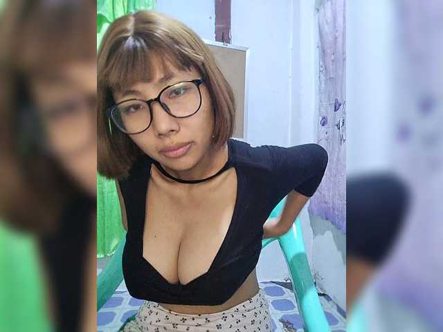 momo3312 online show from August 6, 1:04 am