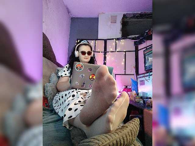 monikanylon online show from August 7, 12:32 am