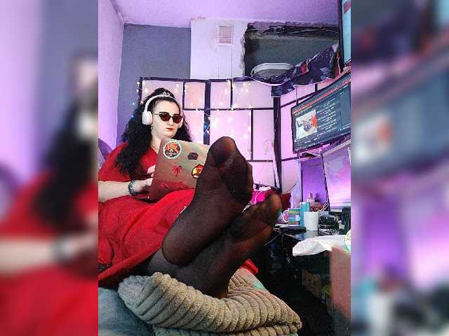 monikanylon online show from August 14, 1:20 am