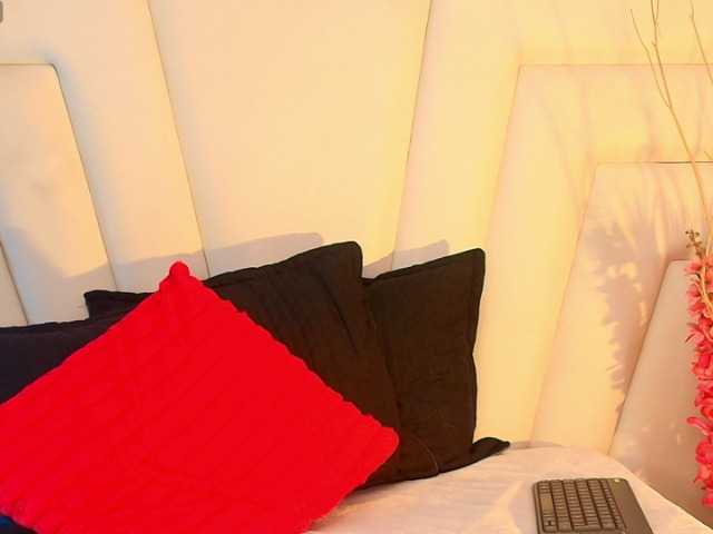 moxa-hot online show from August 6, 10:20 pm