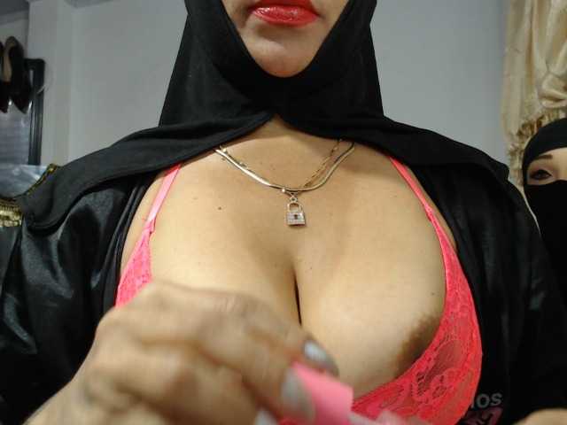 nadia-abaud online show from August 12, 6:38 am