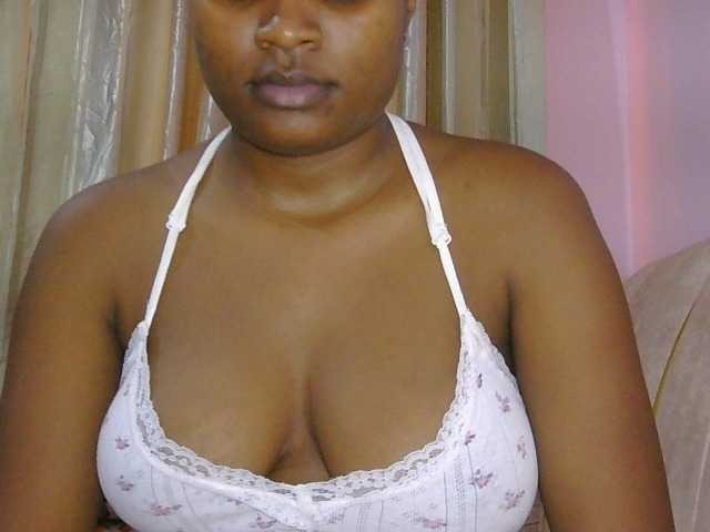 naughtygirll online show from August 7, 12:49 pm