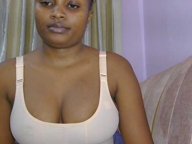 naughtygirll online show from August 8, 7:25 pm