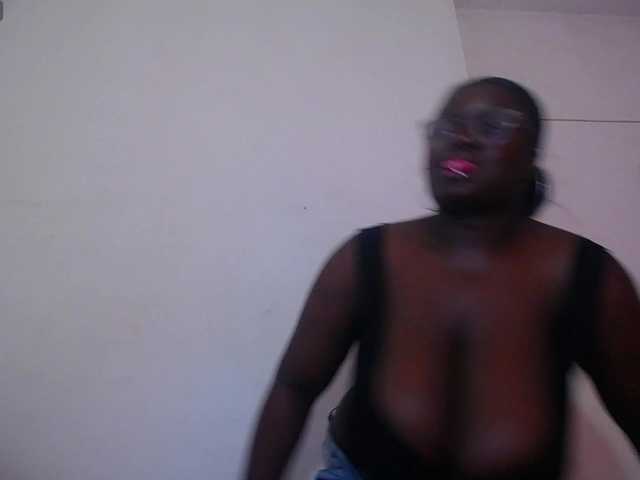 neighbor-ebony online show from August 13, 5:32 am