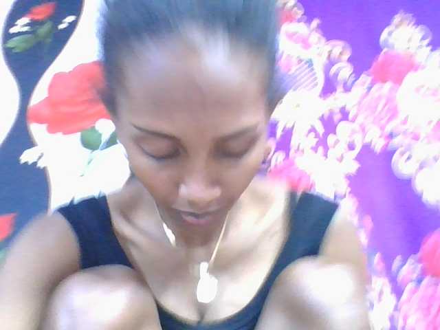 ninie1a online show from August 9, 11:11 am