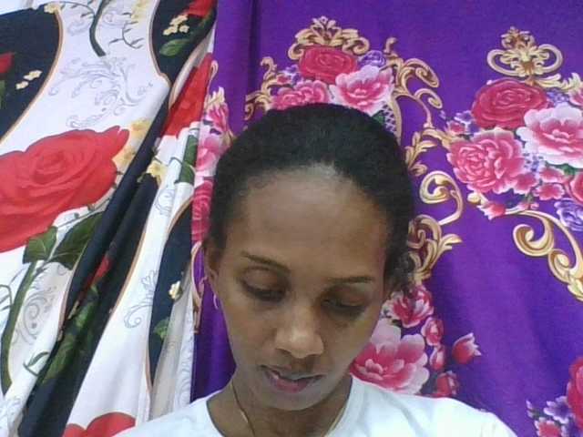 ninie1a online show from August 15, 12:53 pm