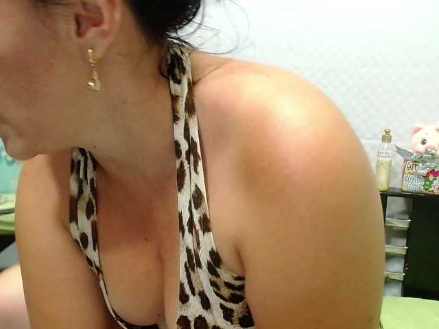 pamelavasquez online show from July 24, 7:39 pm