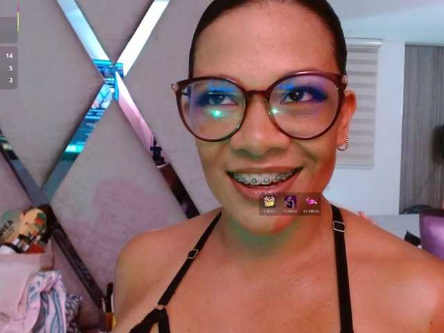paula-daniela1 online show from August 14, 10:46 pm