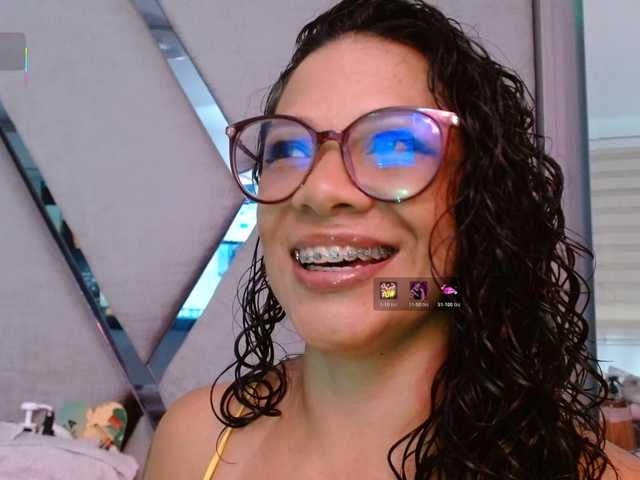 paula-daniela1 online show from August 15, 9:52 pm