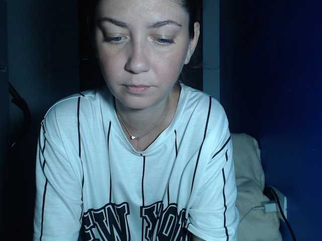 petitedanielle online show from July 31, 10:04 pm