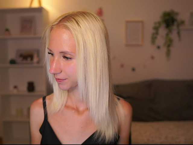piperperri18 online show from July 29, 9:55 pm