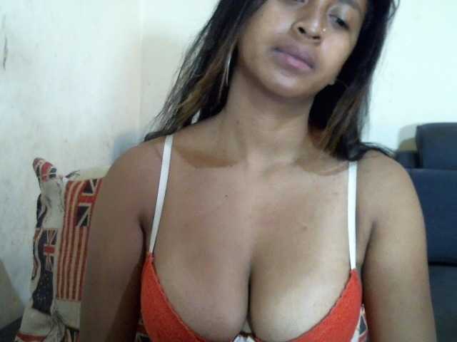 prettiy21 online show from February 20, 4:54 am