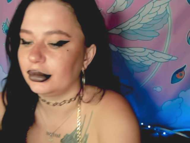 pretttyalice online show from July 24, 4:48 am