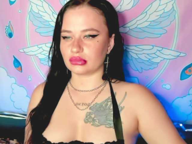 pretttyalice online show from July 25, 3:54 am