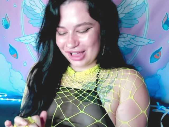 pretttyalice online show from July 29, 5:14 am